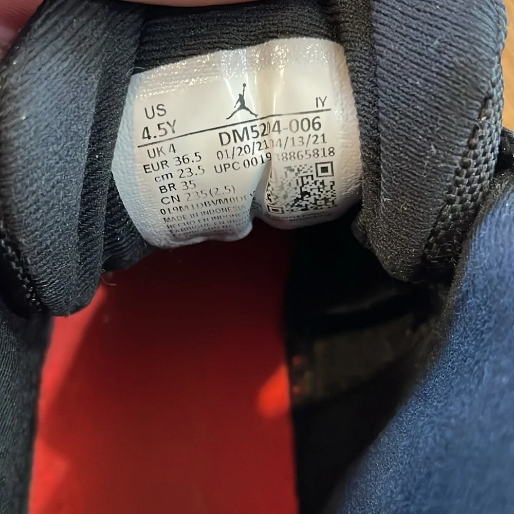 Jordan 12 Retro Utility Shoes/Sneakers. Size 4.5Y. Excellent Condition.